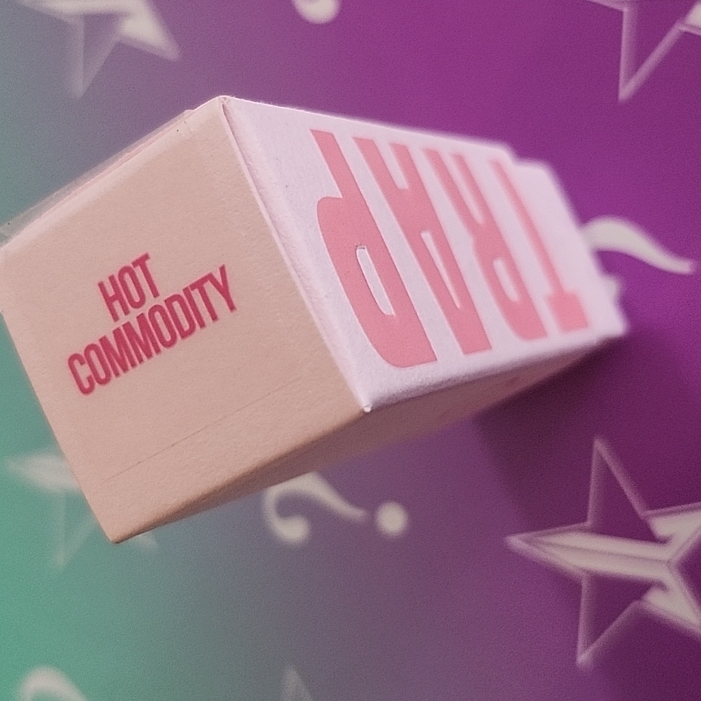 BNIB Velvet Trap Lipstick